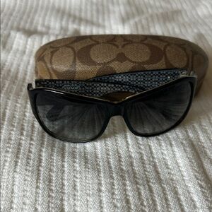 Coach Y2K Black Sunglasses with case